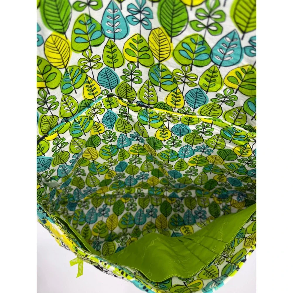 Vera Bradley Lime's Up Messenger‎ laptop Bag Green Floral Quilted Crossbody